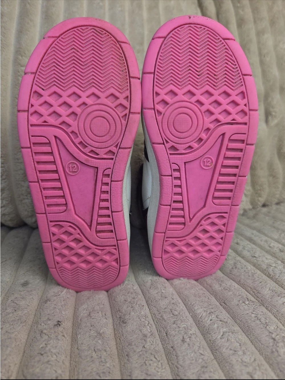 Hello Kitty Girls High Top Sneakers Black Pink White  Shoes Size 12 (Little Kid) - Picture 7 of 10